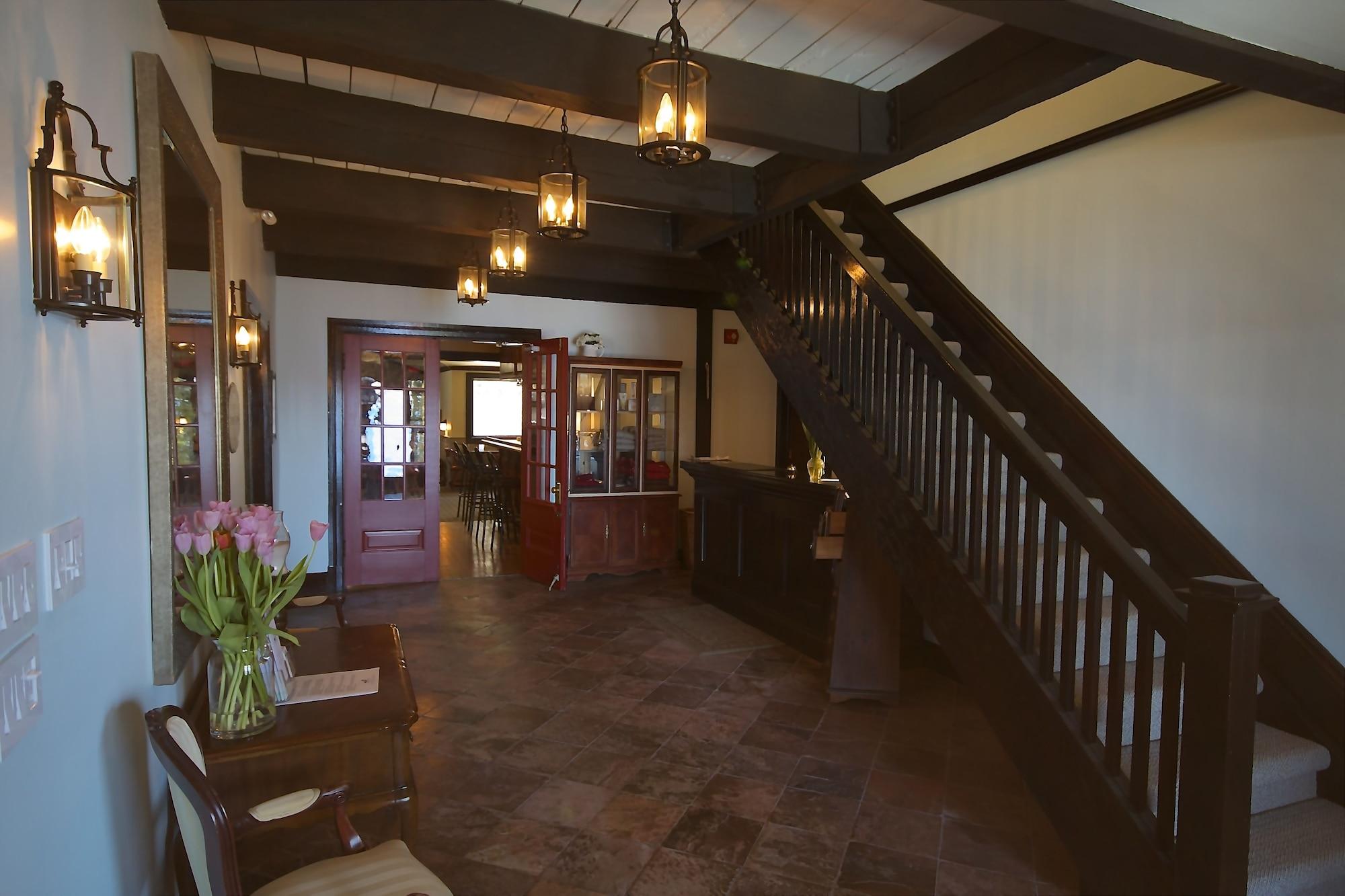 Sir Sam'S Inn & Spa (Adults Only) Халибертон Экстерьер фото