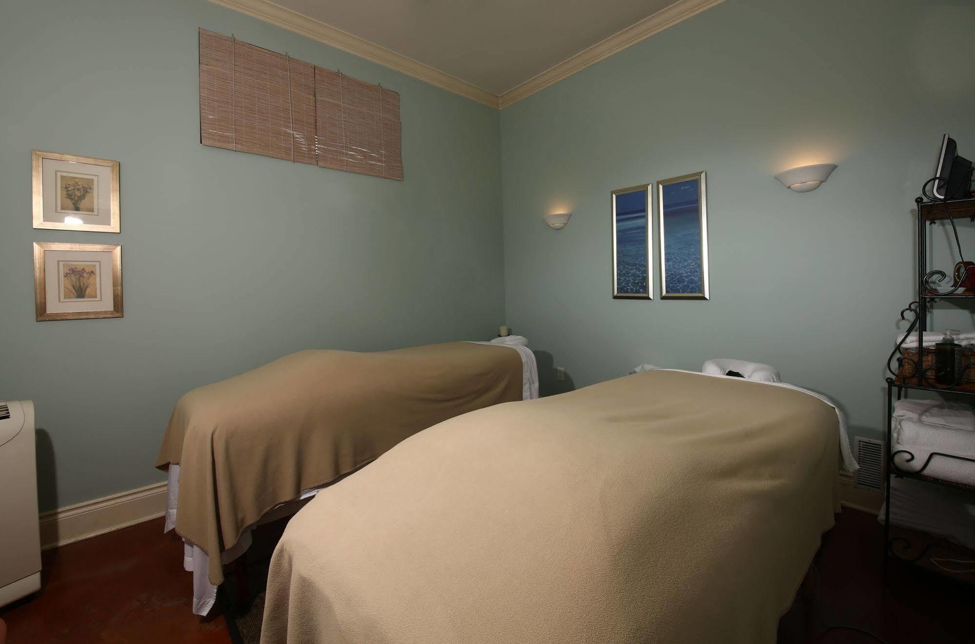 Sir Sam'S Inn & Spa (Adults Only) Халибертон Экстерьер фото